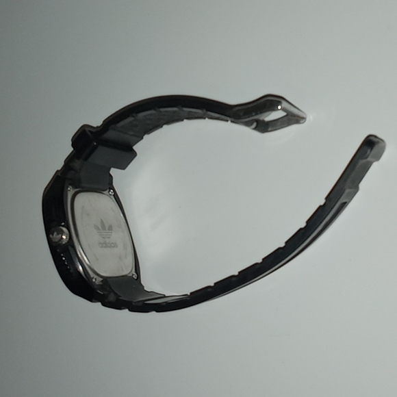 Adidas watch - Picture 4 of 4